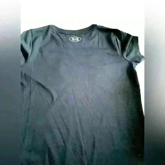 Under Armour Shirt - Picture 2 of 4